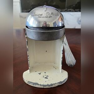 Vintage Juice-O-Mat Juicer